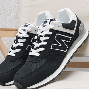 New Balance / Black