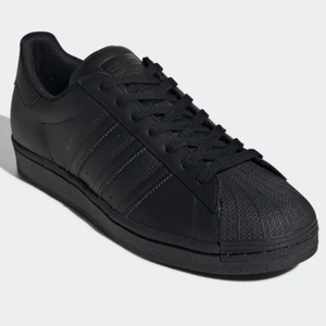 adidas Superstar“ Core Black