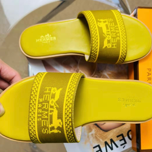 Hermès “Yellow-Bronze” Sandal