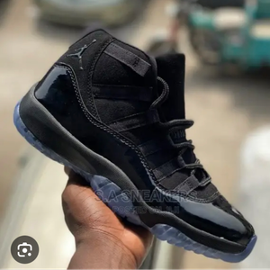 Air Jordan 11 Retro high-top sneakers