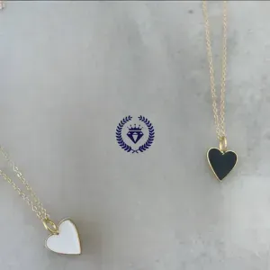 سلسله استنالس بيور قلب ابيض و اسود