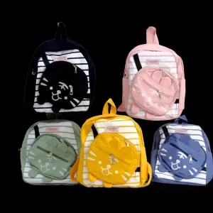 حقيبة اطفال صغيرة مخططة