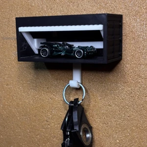 Garage keyholder