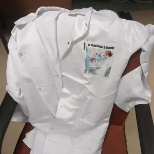 بالطو  جولدن  مقاس XL مطبوع عليه إسمك وصوره