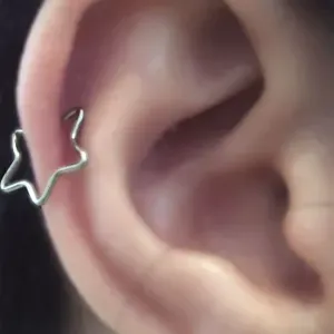 Star fake piercing 
