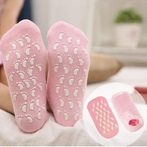 لون عشوائيSilicone Gel Moisturizing Ultra-Soft Spa Socks
