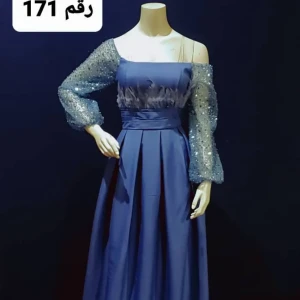 فستان نسائي طويل بأكمام مطرزة – أناقة تجمع بين الفخامة والبساطة