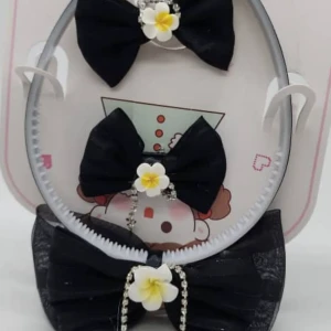 طوق مع أبيام شعر – طقم أنيق لإطلالة ناعمة