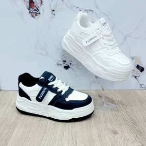 أحذية جلدية منصة – أناقة الربيع وراحة الارتفاع!