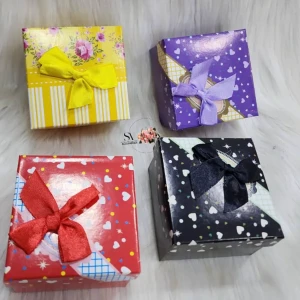 علب ساعات كرتونية – تصميم أنيق لحماية فاخرة