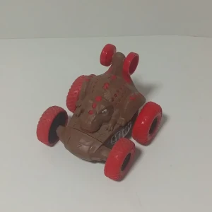 سيارة مجنونة أضواء وأصوات وحركة متشقلبة