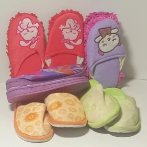 خف منزلي ألوان وأشكال مختلفة ومميزة