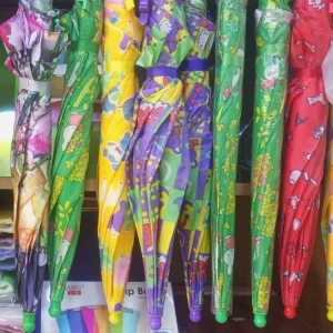 شمسيات اطفال الوان واشكال متعددة + صافرة