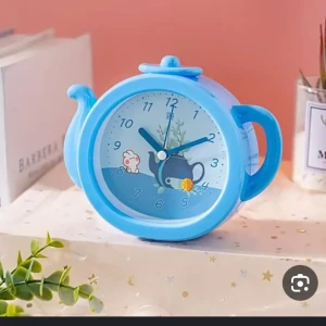 ساعة منبه بلاستيك ( صوت نغمه ) شكل بريق 