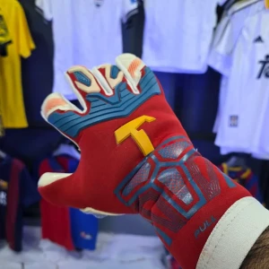 كف حارس مرمى باكستاني لزاك 