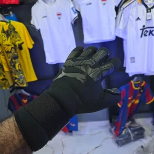 كف حارس مرمى باكستاني لزاك 