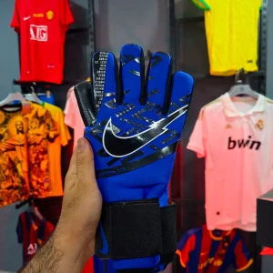 كف حارس مرمى باكستاني لزاك 