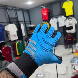 كف حارس مرمى باكستاني لزاك 