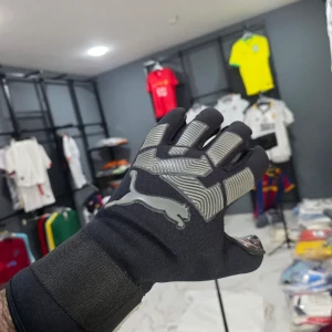 كف حارس مرمى باكستاني لزاك 