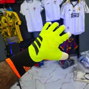 كف حارس مرمى باكستاني لزاك 