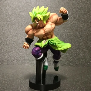 Figurine broly 