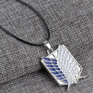 Collier attack on titan 