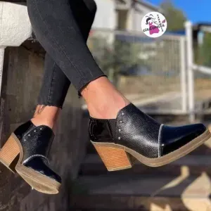 جزمة نسائية أنيقة 