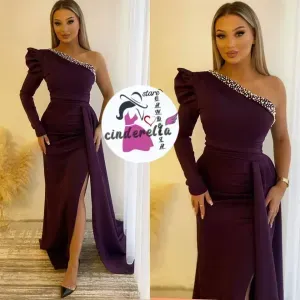 فستان نسائي ضيق وانيق 