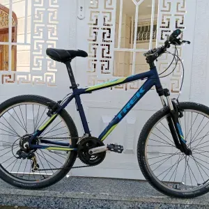 Trek 820