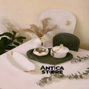 💣Dark green and White