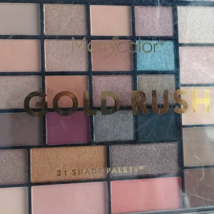 لوحة مكياج متكاملة 31 لون ألوان مميزة جداً 😍