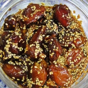 تمر بالسمسم 1 كيلو 