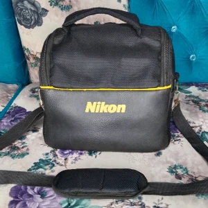 شنطه كتف نيكون شعبي 