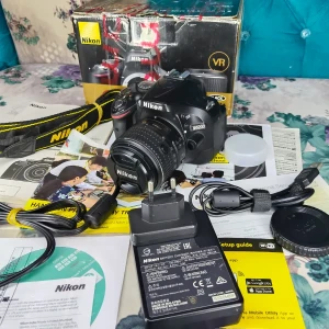 كاميرا نيكون D5200 