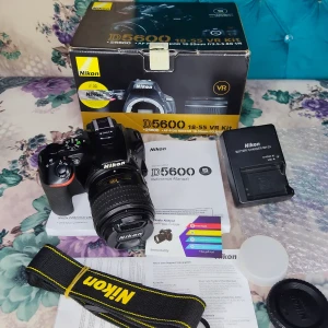 نيكون D5600 