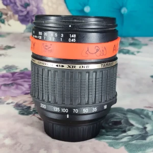 عدسه نيكون 18.200 