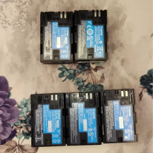 بطاريات كانون LP-E6 