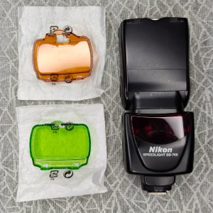فلاش نيكون SB-700 