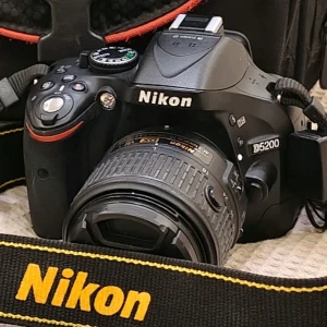 نيكون D5200 