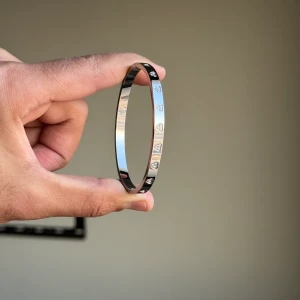 سوار قفل ستانلس ستيل ( مقاوم للماء )