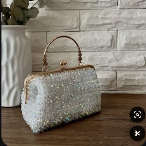 شنطة يد كلاسيكية مطرزة بالخرز للنساء