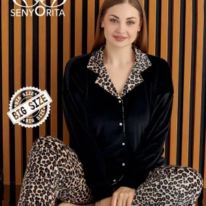 بيجامة قطيفة بنقشة جلد النمر