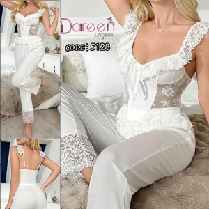 بجامة قطن في دانتيل 