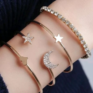 مجموعة أساور استيلس ستيل تجنن 