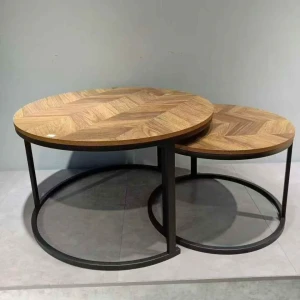 طاولتي الوسط المتداخلة