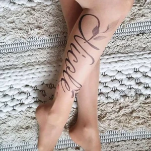 جوارب ضيقة مطبوعة بأنماط فريدة