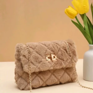 حقيبة كروس بودي لون كاكي 