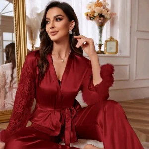 طقم بيجامات نسائي من تريندز بأكمام 