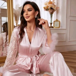 طقم بيجامات نسائي من تريندز بأكمام