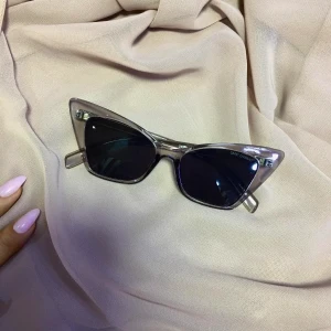 Lunette solaire femme